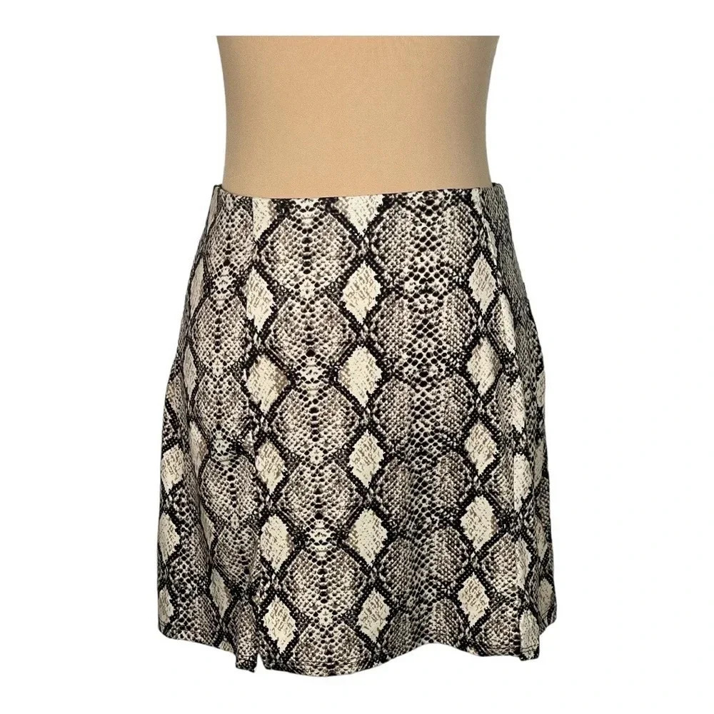 Sadie & Sage‎ Snakeskin Print Pull On Mini Skirt - Women's Small